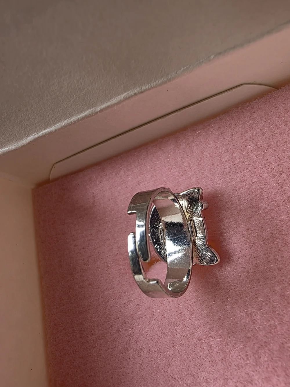 🤍 Hello Kitty Bloom Ring - Picture 7 of 8